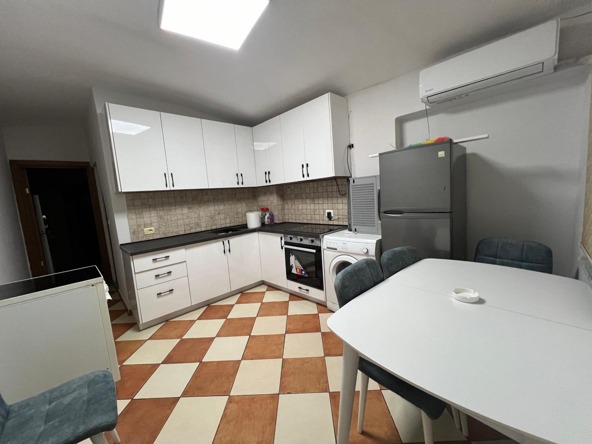 Sisterhood Hostel-Female Only Tirana Kültér fotó