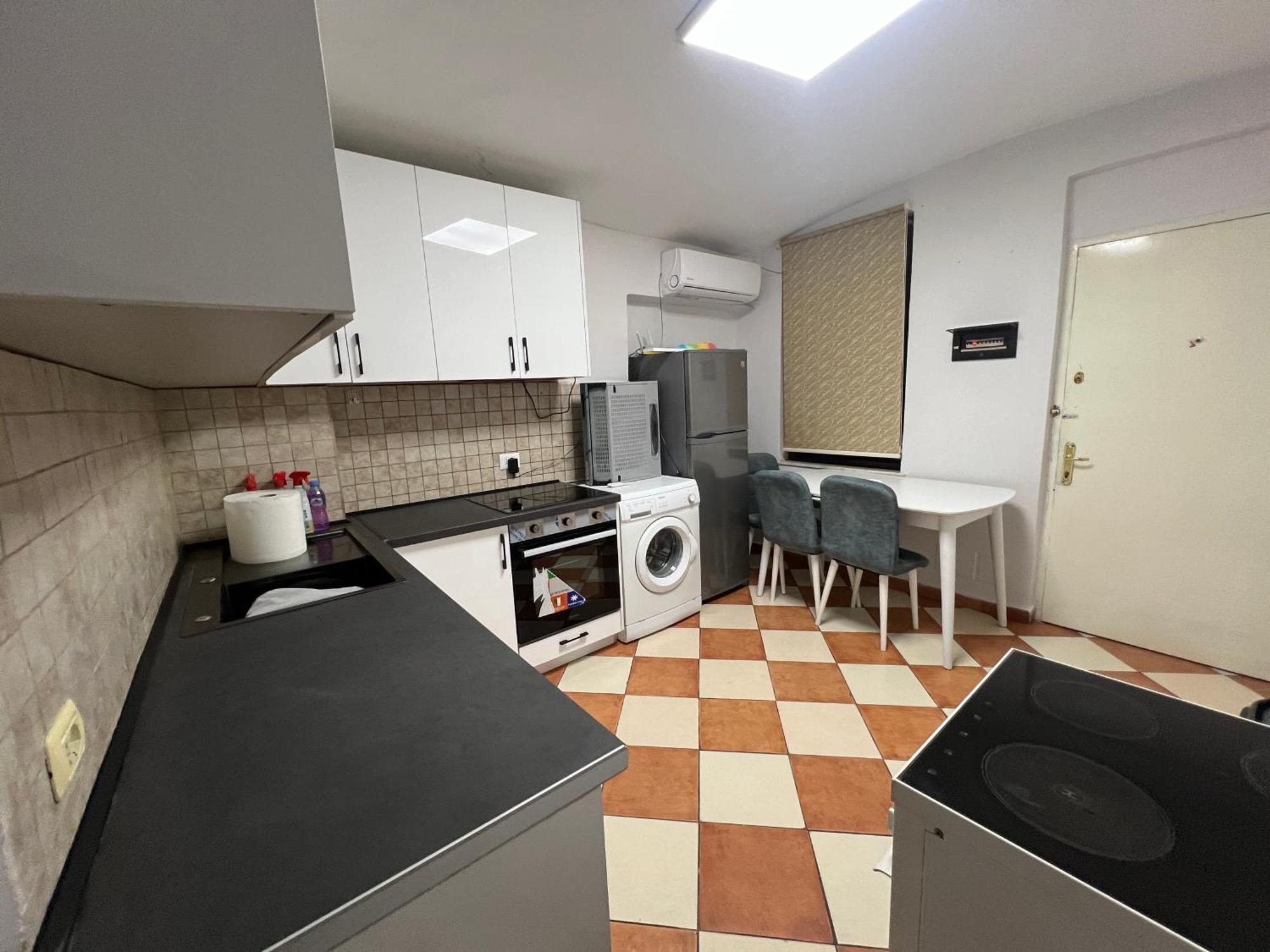 Sisterhood Hostel-Female Only Tirana Kültér fotó